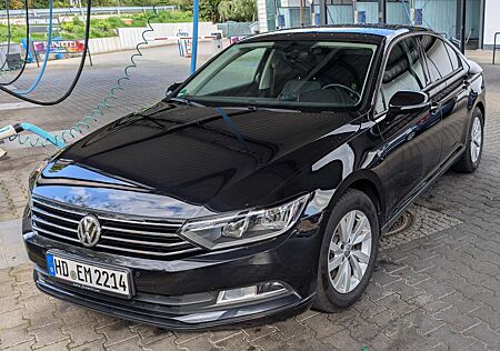 VW Passat Volkswagen 2.0 TDI SCR Comfortline