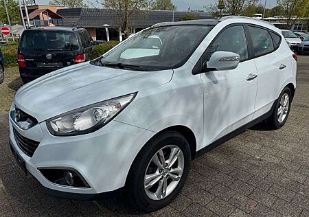 Hyundai ix35 2.0 CRDi Premium 4WD *NAVI*LEDER*PANORAMA*