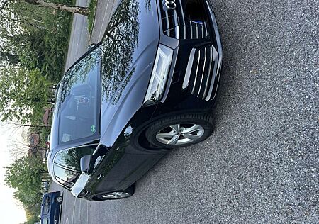 Audi Q5 55 TFSI e quattro sport