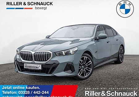 BMW 520 i M-Sport PANO+STANDHZG+AHK+HUD