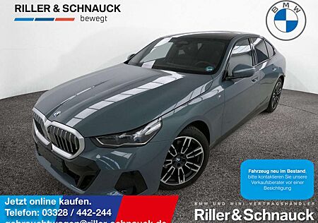 BMW 520 i M Sport PANO+STANDHZG+AHK+HUD