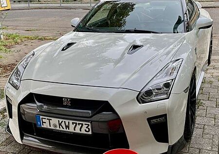 Nissan GT-R Black Edition