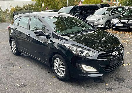 Hyundai i30 cw Classic~NAVI~XENON~KLIMA