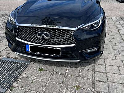 Infiniti Q30 1.6t DCT Premium