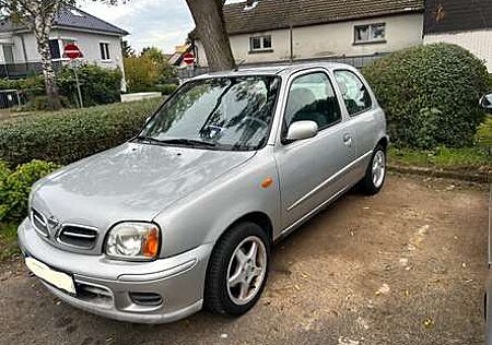 Nissan Micra 1.0 Elegance
