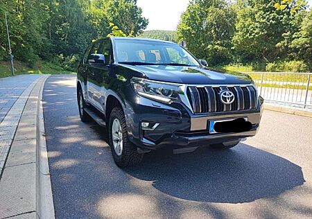 Toyota Land Cruiser 2.8 D-4D Automatik Comfort Leder Navi AHK