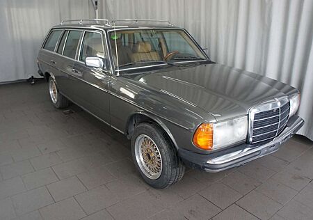 Mercedes-Benz 300 TD Turbo W123 Kombi #35-2