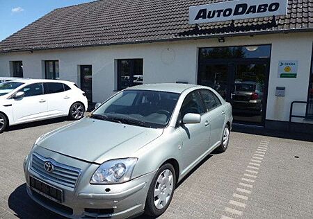 Toyota Avensis 1.8 Liftback