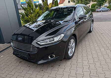 Ford Mondeo Turnier Titanium 2.0d Aut LED Pano