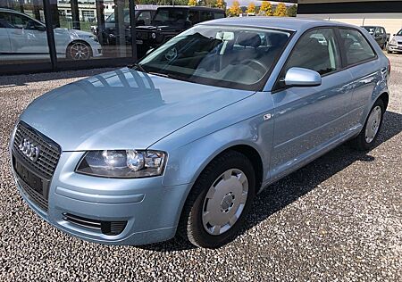 Audi A3 1.6 Attraction*Klimaautomatik*PDC*SHZ*1.Hand*