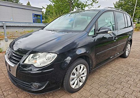 VW Touran Volkswagen Highline* Automatik* Sehr gepflegt