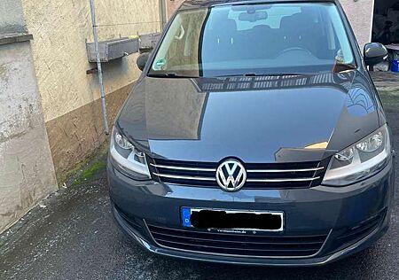 VW Sharan Volkswagen 2.0 TDI BlueMotion Technology Life