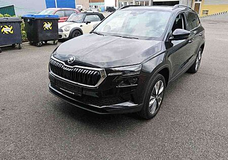 Skoda Karoq Style 1.5 TSI DSG Navi LED ACC Pano RFK