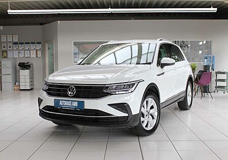 VW Tiguan Volkswagen 2.0 TDI SCR DSG 4Motion Life ACC AHK