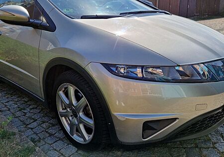 Honda Civic 1.4i-DSi