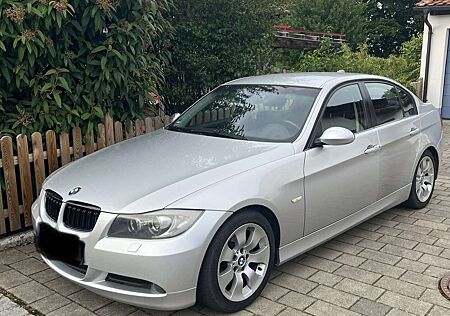 BMW 320d 320 Sportfahrwerk AHK Carplay/Android