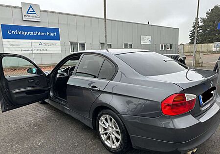 BMW 320i 320 Aut.