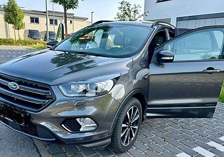 Ford Kuga 2.0 TDCi 4x4 Aut. ST-Line