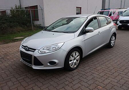 Ford Focus Lim. Trend / Klima / Navi / PDC / 1 Hand