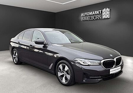 BMW 530 i HUD*Kamera*Leder*AHK*DrivingProf*Innovatio