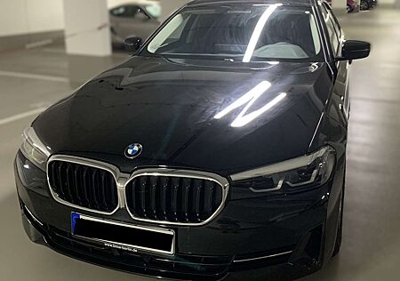 BMW 530 d Mild-Hybrid 210 kW Motor (EURO 6d)