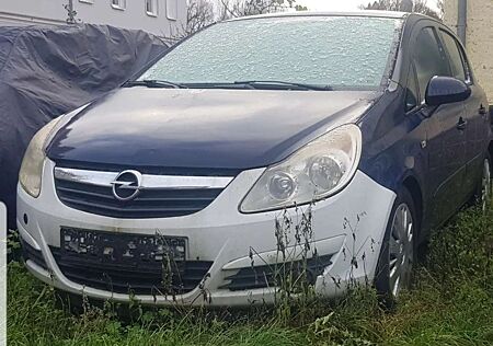Opel Corsa 5-Türer 1.4 16V Cosmo
