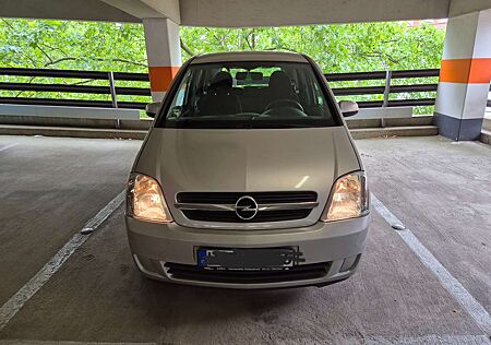 Opel Meriva 1.6 16V (Essentia)