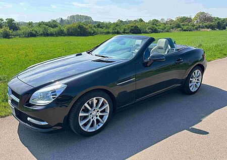 Mercedes-Benz SLK 350 BlueEFFICIENCY 7G-TRONIC Edition 1