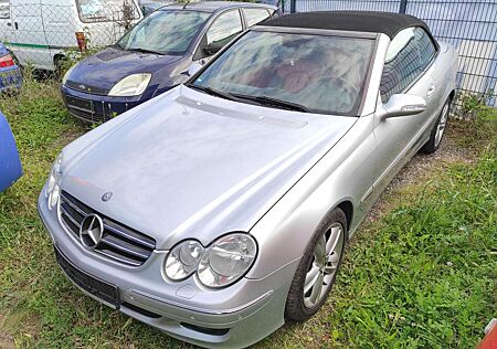 Mercedes-Benz CLK 280 CABRIO 3.0 AUTOMATIK NAVI KLIMAA SHZ VOLL-LEDER