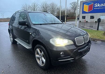 BMW X5 4.8i 7 Sitzer