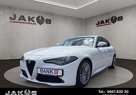 Alfa Romeo Giulia Super +LED+Navi+BTH+Bi-Xenon 132 kW (1...
