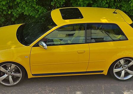 Audi S3 1.8 T quattro