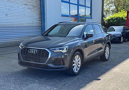 Audi Q3 45 TFSI e/S-line int./ACC/LED/1 Hand