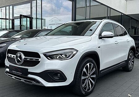 Mercedes-Benz GLA 250 e Progressive | Kamera | Navi | LED