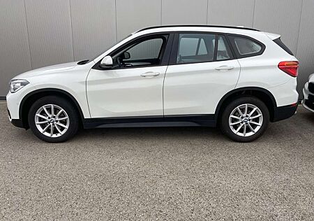 BMW X1 sDrive18iA*Dachreling*PDC*Navi*Kamera