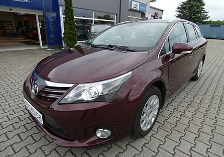 Toyota Avensis Combi 1.8 Allwetterreifen Sitzheizung AHK TÜV