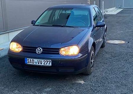 VW Golf Volkswagen 1.4 Comfortline TÜV NEU