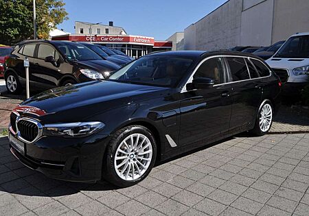 BMW 530 e xDrive Tour. Hybrid NAVI LED Leder AHK