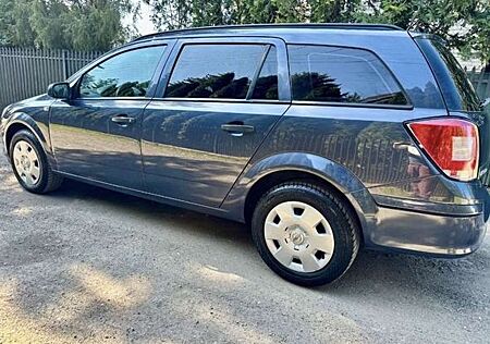 Opel Astra 1.6 Caravan Edition