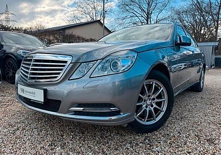 Mercedes-Benz E 300 BlueEFFICIENCY Pano*Navi*Tempo*SitzHz.