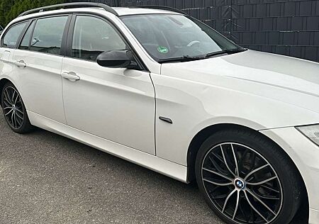 BMW 320i 320 Touring Aut.