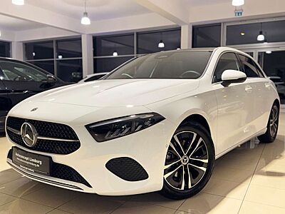 Mercedes-Benz A 180 Progressive,700 KM, R-CAM,Panorama,LED