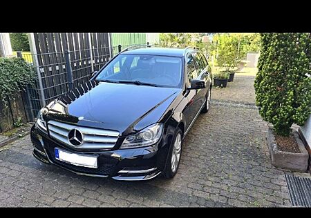 Mercedes-Benz C 200 T CDI DPF (BlueEFFICIENCY) Avantgarde