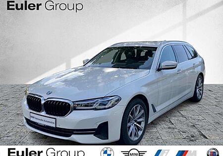 BMW 520 d xDr A Tou HUD Standhzg AHK Navi Leder Dig Cockpi