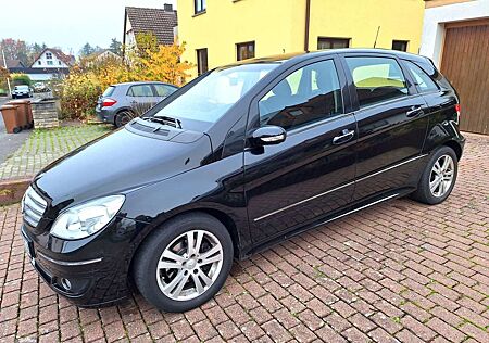 Mercedes-Benz B 200 Excellenz