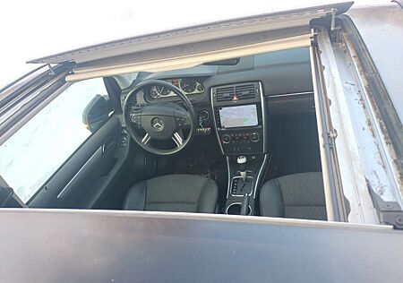 Mercedes-Benz B 200 Turbo Aut+Navi+PDC+Temp+Pano+Blue+N.Tüv