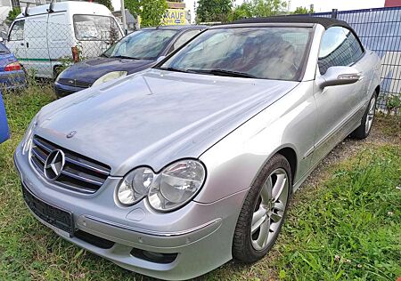 Mercedes-Benz CLK 280 CABRIO 3.0 AUTOMATIK NAVI KLIMAA SHZ VOLL-LEDER