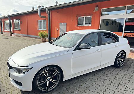 BMW 320 i * Mit 1Jahr Garantie *
