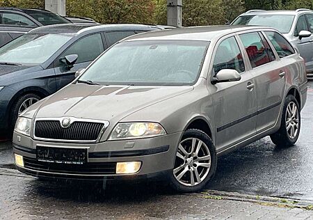 Skoda Octavia Combi Elegance *Canton*DSG*AHK*Sitzheing