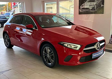 Mercedes-Benz A 220 7G-DCT MBUX Urban Progressive